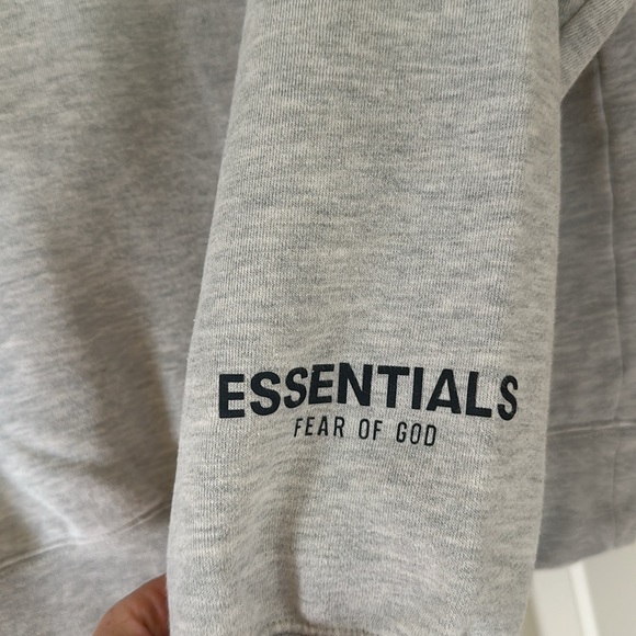 Fear of God Essentials Heather Oatmeal Crewneck - Picture 6 of 10